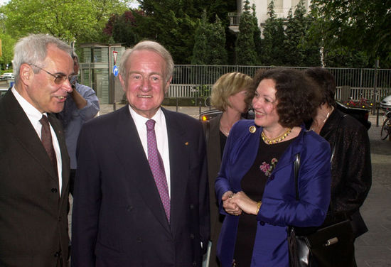 Renate Hendricks mit Johannes Rau zur 50-Jahr-Feier des BER, 2002